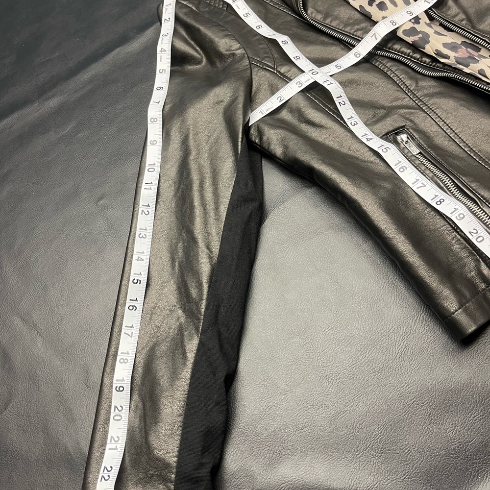 Large Black Rivet jacket - worn once - Picture 14 of 14